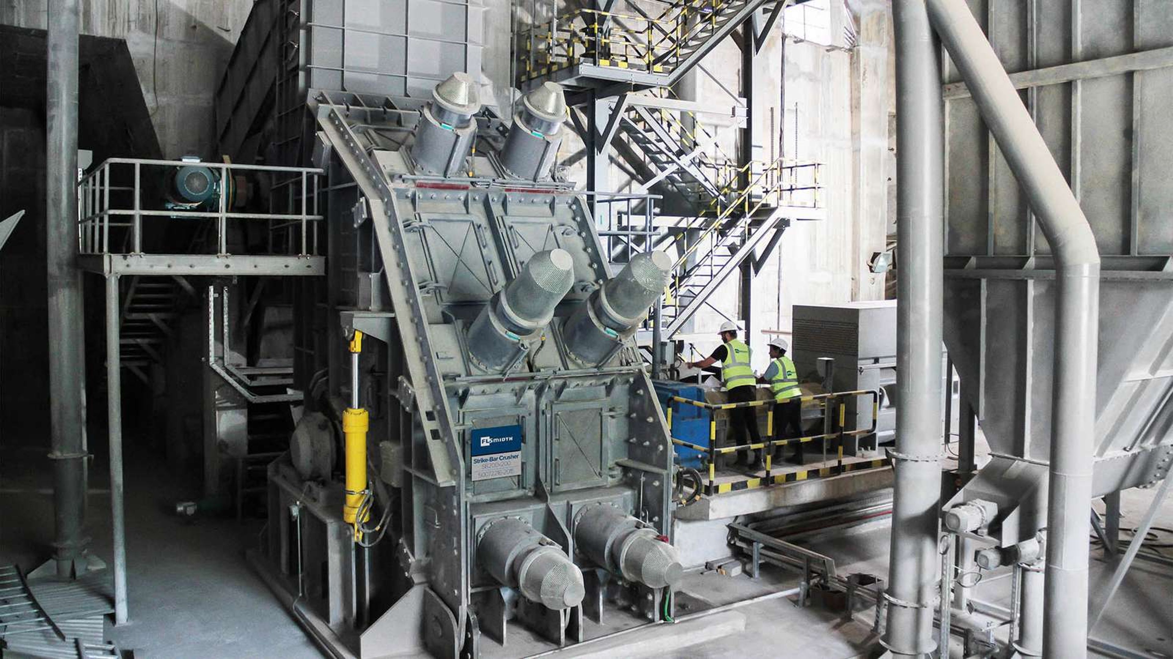 Strike-Bar Crusher installed in cement production line for efficient clinker crushing and low maintenance