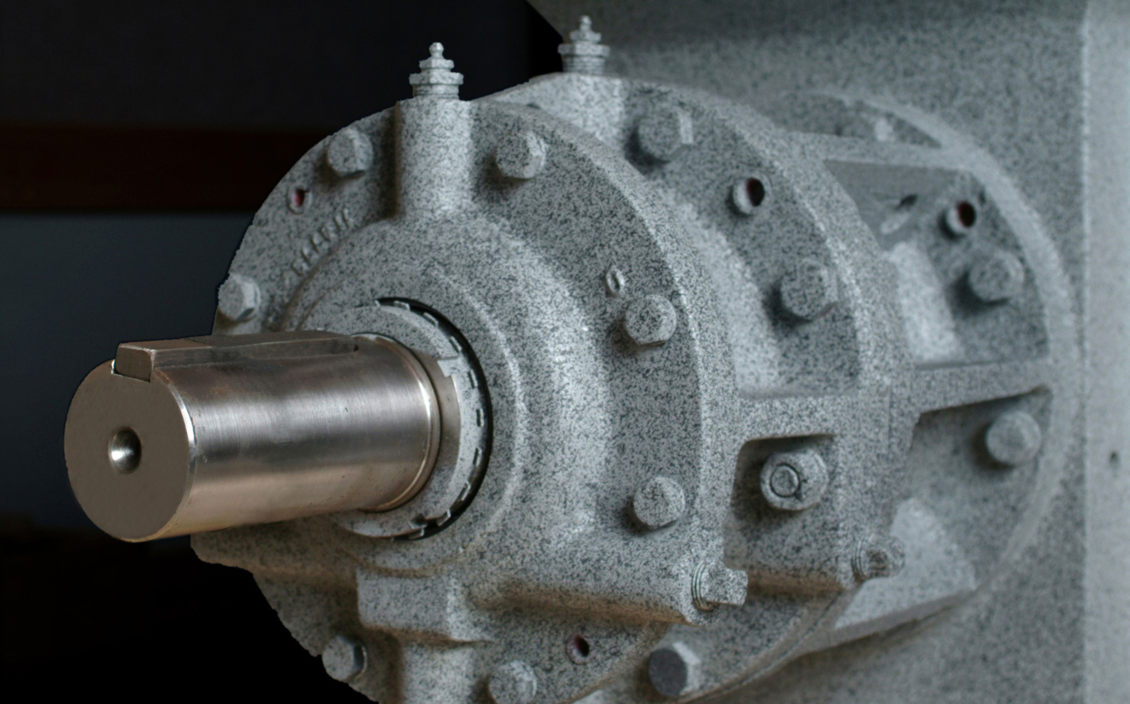 Hot swap bearing assembly for Fuller-Kinyon pump
